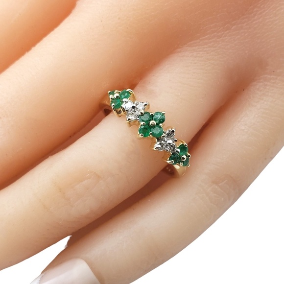 Vintage 14 Karat Yellow Gold Emerald and Diamond Ring Size 7 #15631 - Picture 8 of 8